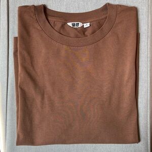 Uniqlo Light Brown T-Shirt, Boxy Fit, Slightly Cropped Size M